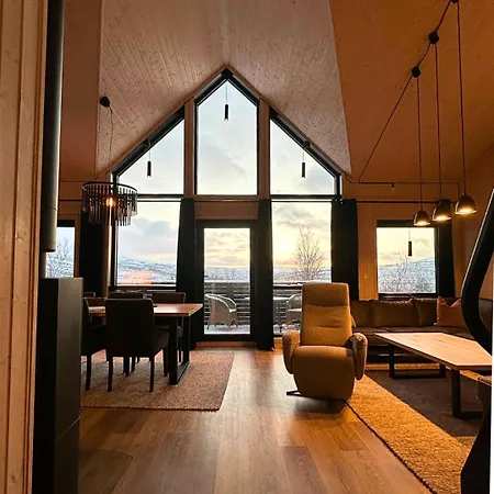 Skaidi Luxury - Heart Of The Arctic * Hammerfest