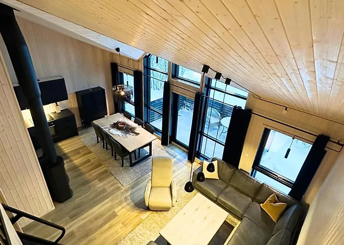 Skaidi Luxury - Heart Of The Arctic * Hammerfest